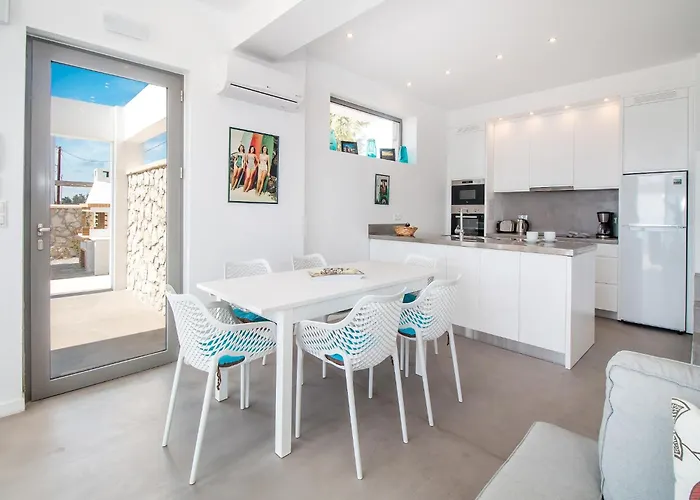 In Rhodes Near Ladiko Bay Villa