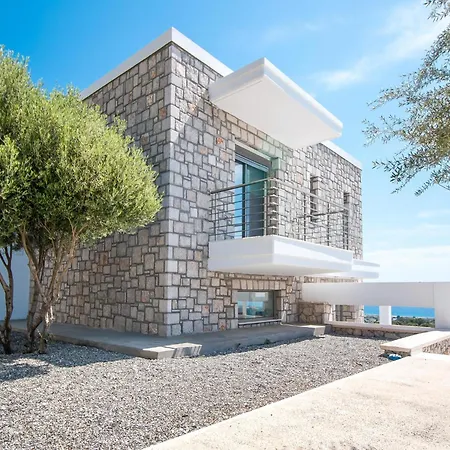 Vila In Rhodes Near Ladiko Bay