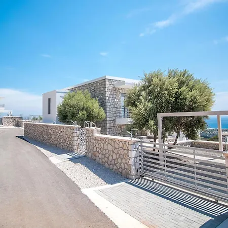 Vila In Rhodes Near Ladiko Bay Kalithies